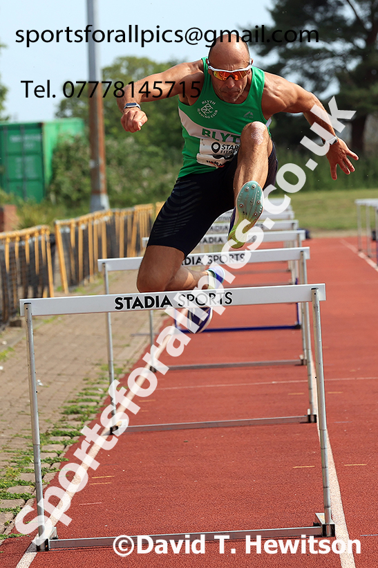 Hurdles, 2025 NEMAA Track and Field, Monkton. Photo: David T. Hewitson/Sports for All Pics